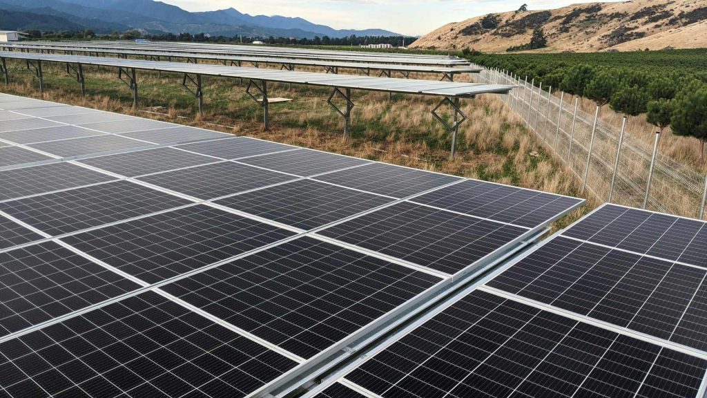 Solaranlage in ländlicher Umgebung